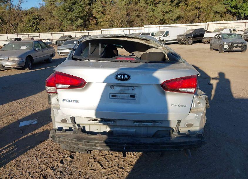 Photo 16 of 2017 Kia Forte LX (VIN 3KPFK4A71HE091189)