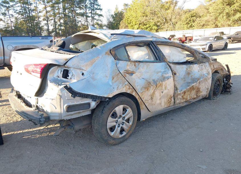 Photo 4 of 2017 Kia Forte LX (VIN 3KPFK4A71HE091189)