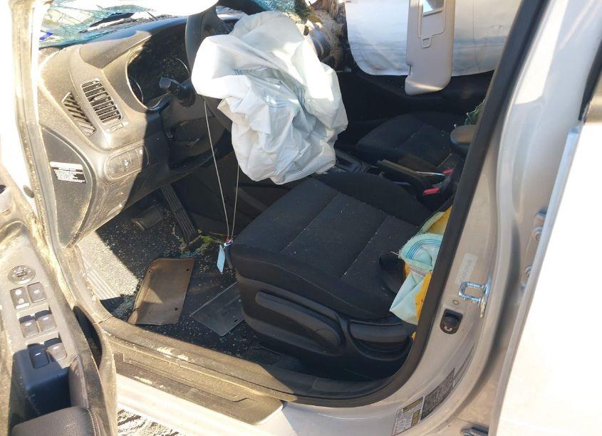 Photo 5 of 2017 Kia Forte LX (VIN 3KPFK4A71HE091189)