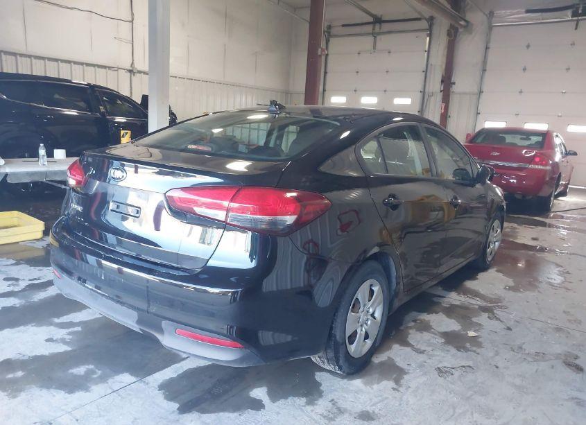 Photo 4 of 2017 Kia Forte LX (VIN 3KPFK4A71HE097896)