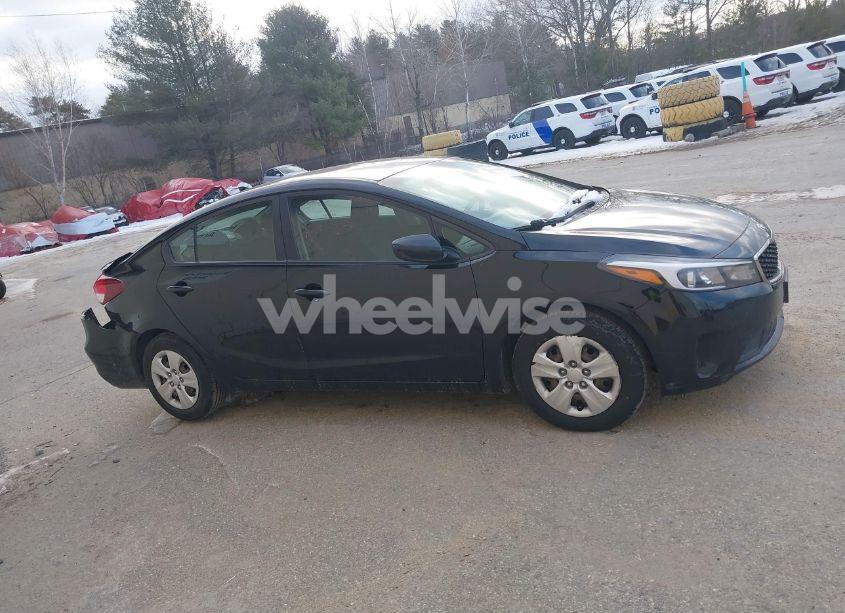 Photo 14 of 2017 Kia Forte LX (VIN 3KPFK4A71HE098885)