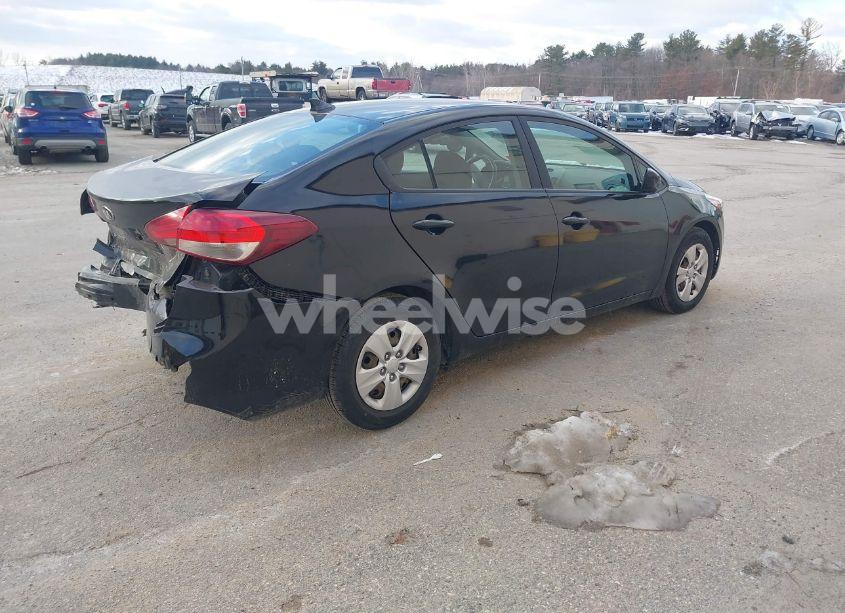 Photo 4 of 2017 Kia Forte LX (VIN 3KPFK4A71HE098885)