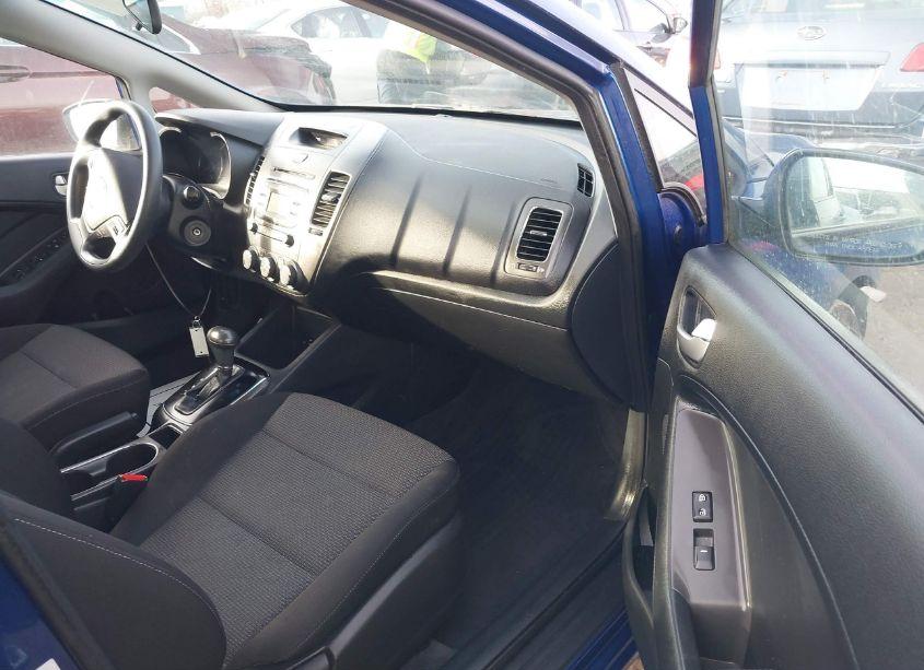 Photo 5 of 2017 Kia Forte LX (VIN 3KPFK4A71HE120903)