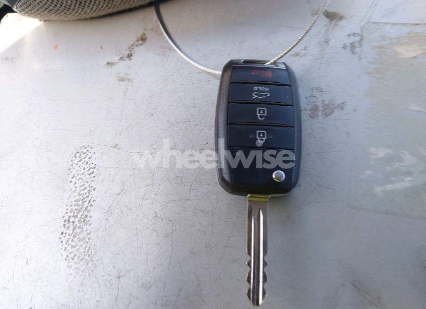 Photo 11 of 2017 Kia Forte LX (VIN 3KPFK4A71HE126278)