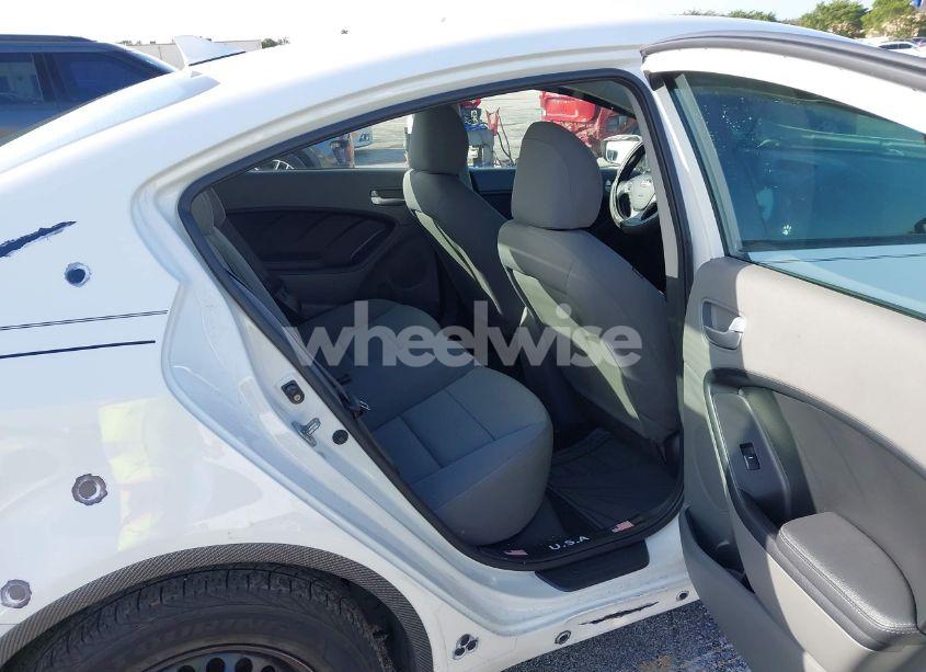 Photo 8 of 2017 Kia Forte LX (VIN 3KPFK4A71HE126278)