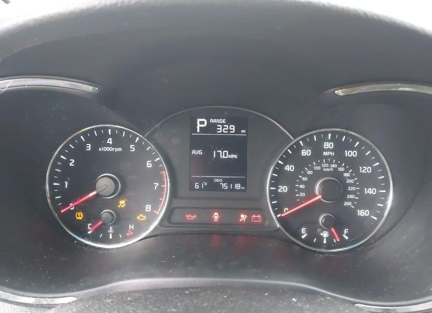 Photo 7 of 2017 Kia Forte LX (VIN 3KPFK4A71HE140570)