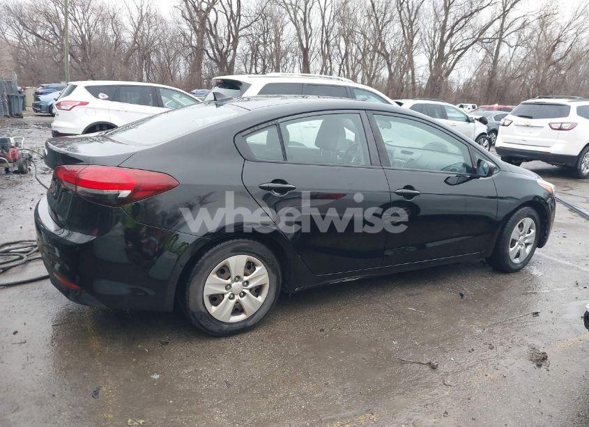 Photo 13 of 2017 Kia Forte LX (VIN 3KPFK4A71HE142447)