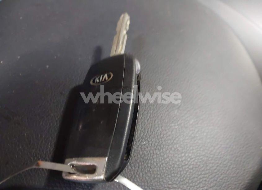 Photo 11 of 2017 Kia Forte LX (VIN 3KPFK4A71HE143937)