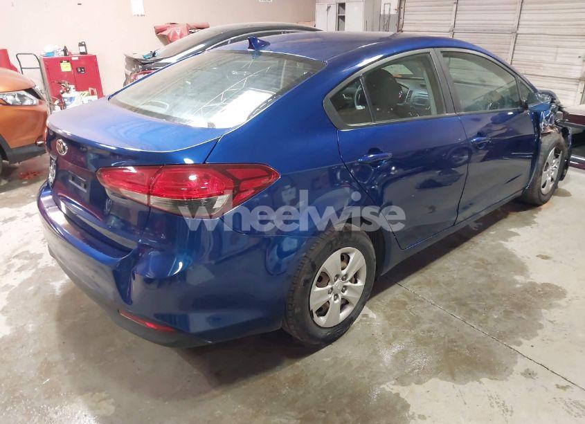 Photo 4 of 2017 Kia Forte LX (VIN 3KPFK4A71HE143937)