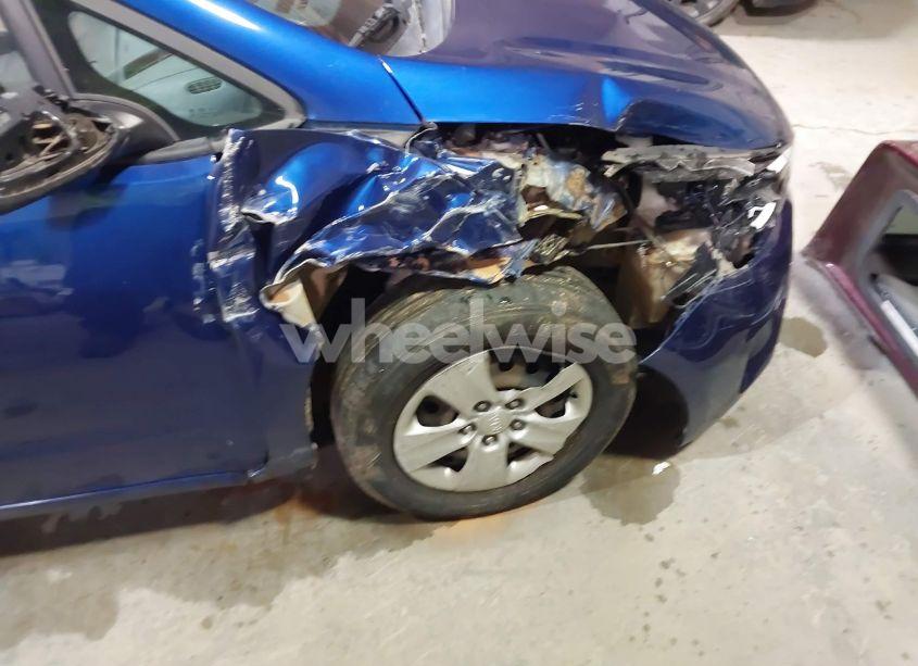 Photo 6 of 2017 Kia Forte LX (VIN 3KPFK4A71HE143937)