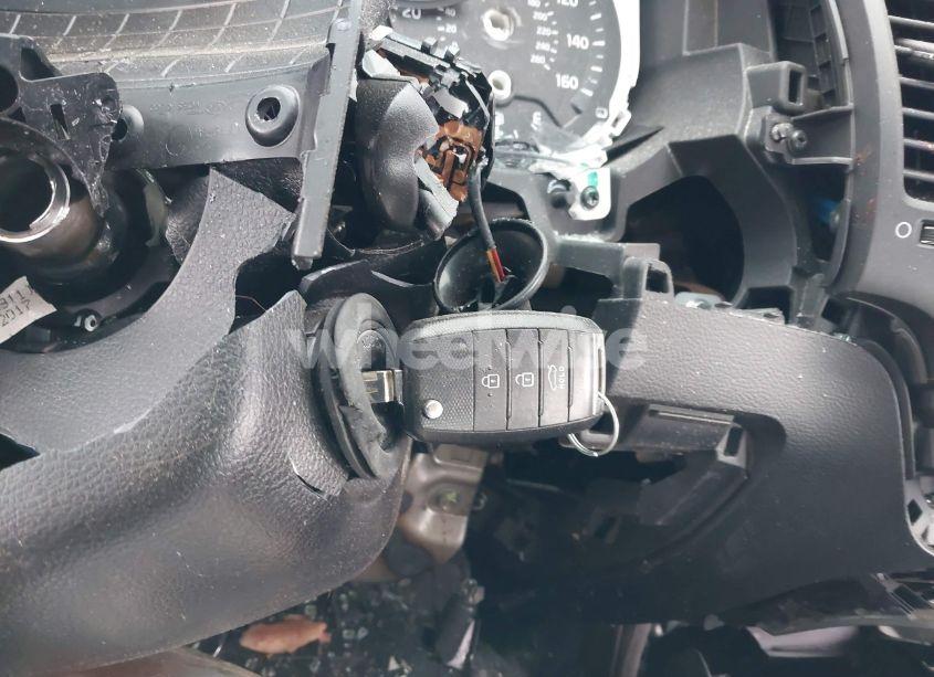 Photo 11 of 2018 Kia Forte LX (VIN 3KPFK4A71JE169024)