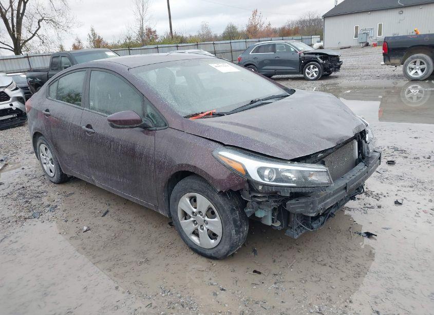 2018 Kia Forte LX (VIN 3KPFK4A71JE177754) main photo