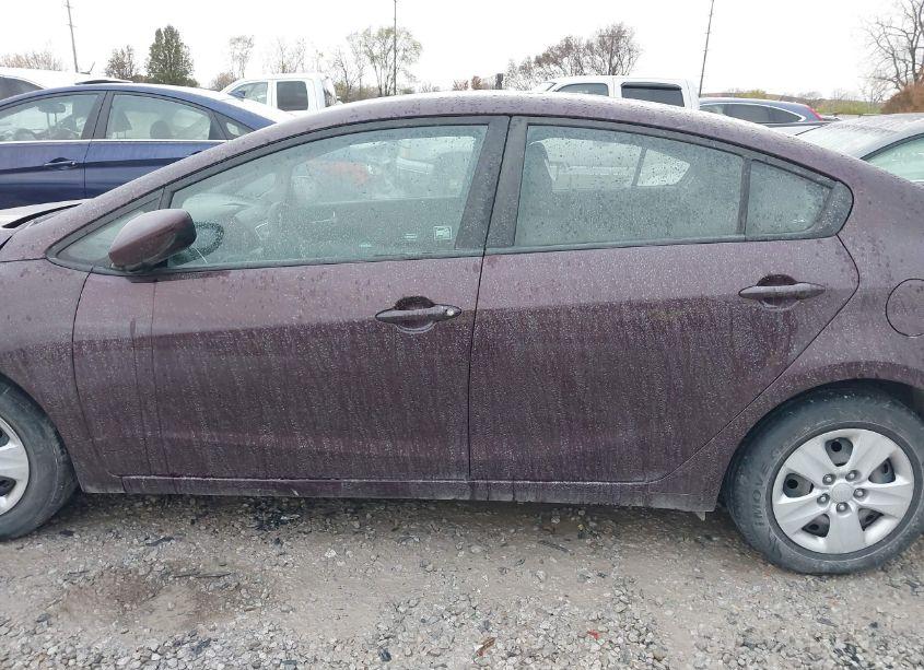 Photo 15 of 2018 Kia Forte LX (VIN 3KPFK4A71JE177754)