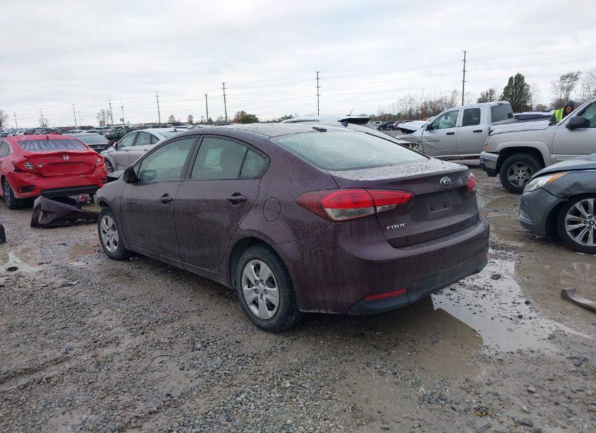 Photo 3 of 2018 Kia Forte LX (VIN 3KPFK4A71JE177754)