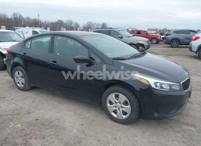 2018 Kia Forte LX (VIN 3KPFK4A71JE179259) main photo