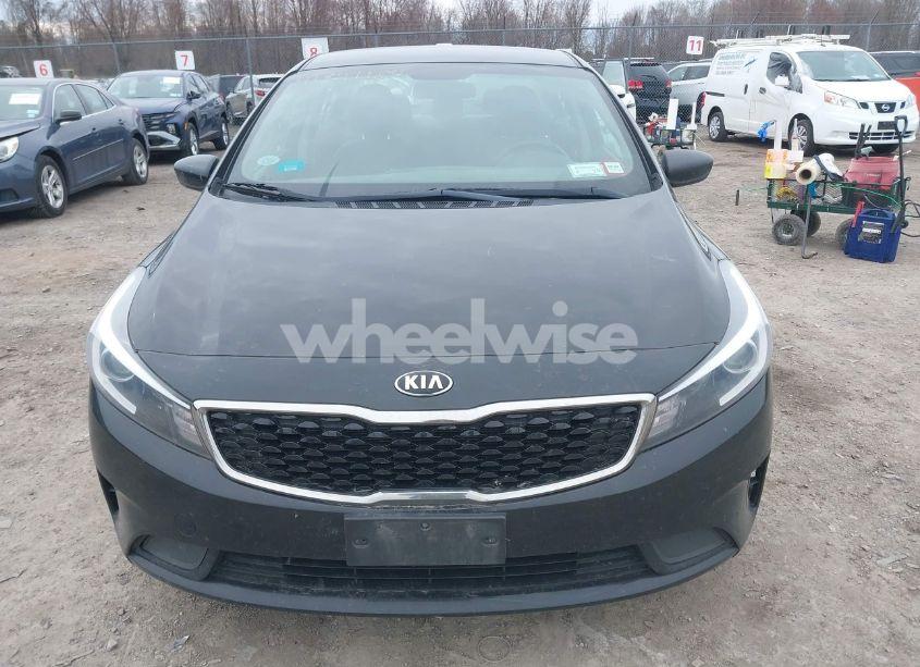 Photo 13 of 2018 Kia Forte LX (VIN 3KPFK4A71JE179259)