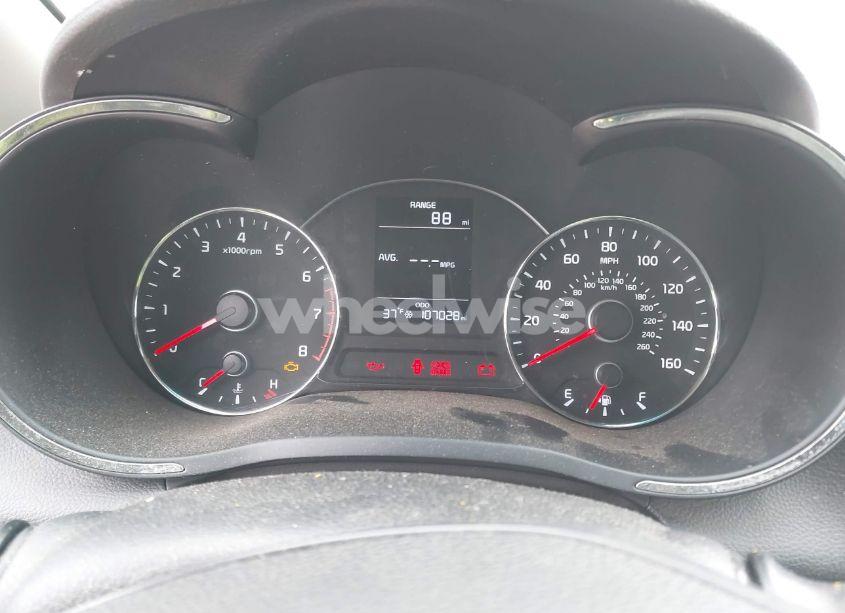 Photo 7 of 2018 Kia Forte LX (VIN 3KPFK4A71JE179259)