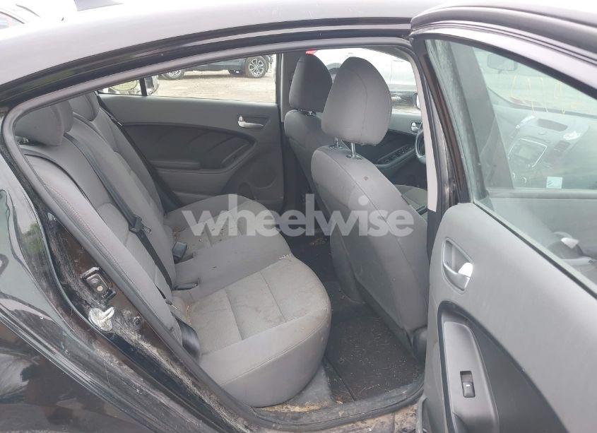 Photo 8 of 2018 Kia Forte LX (VIN 3KPFK4A71JE179259)