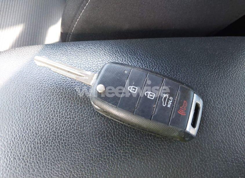 Photo 11 of 2018 Kia Forte LX (VIN 3KPFK4A71JE199687)