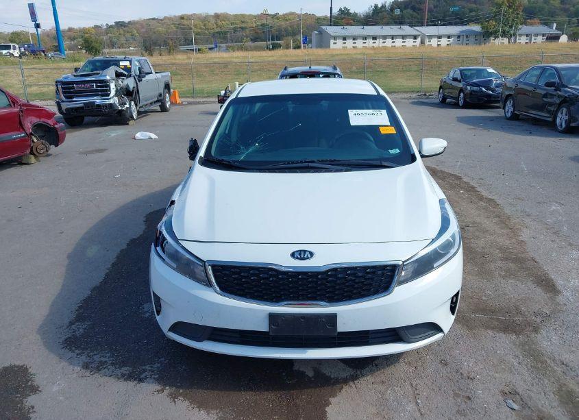 Photo 12 of 2018 Kia Forte LX (VIN 3KPFK4A71JE211594)