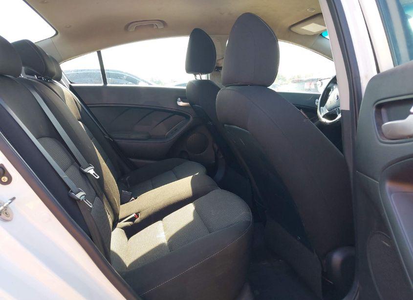 Photo 8 of 2018 Kia Forte LX (VIN 3KPFK4A71JE211594)