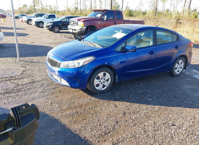 Photo 2 of 2018 Kia Forte LX (VIN 3KPFK4A71JE226693)