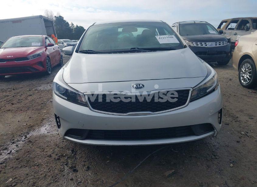 Photo 12 of 2018 Kia Forte LX (VIN 3KPFK4A71JE255837)