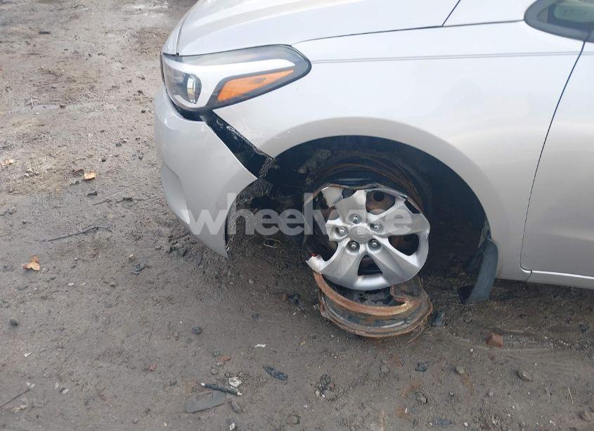 Photo 17 of 2018 Kia Forte LX (VIN 3KPFK4A71JE255837)