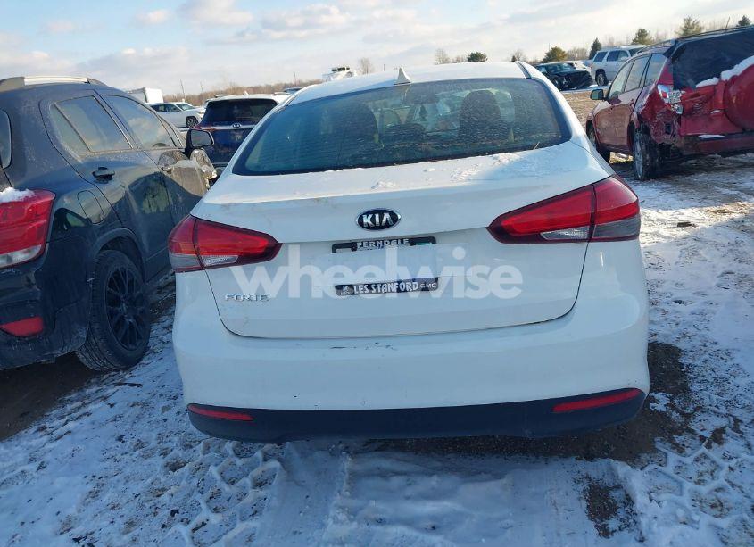Photo 16 of 2017 Kia Forte LX (VIN 3KPFK4A72HE022303)