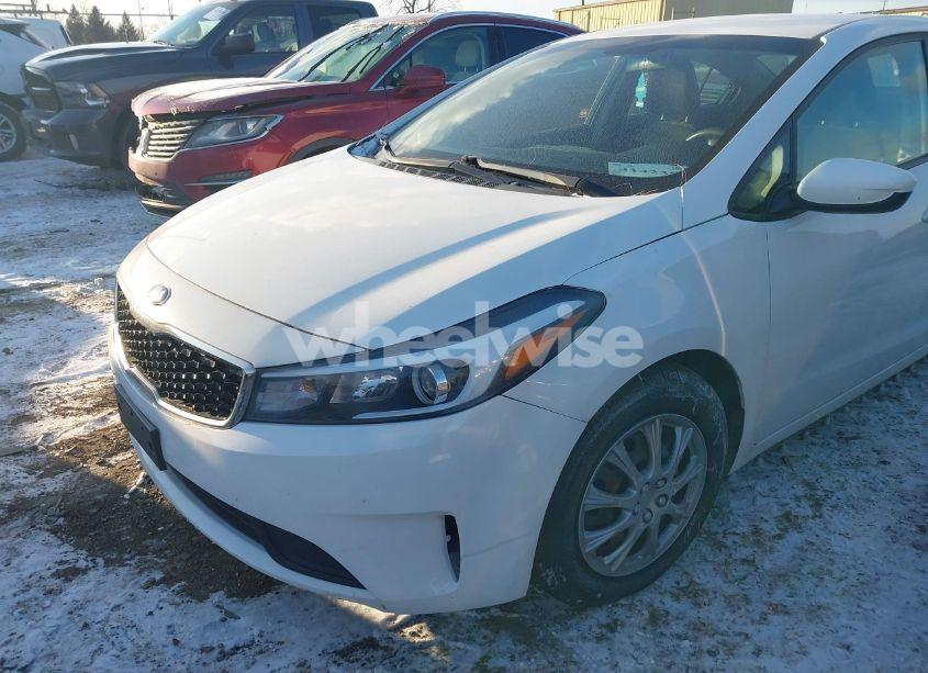 Photo 6 of 2017 Kia Forte LX (VIN 3KPFK4A72HE022303)