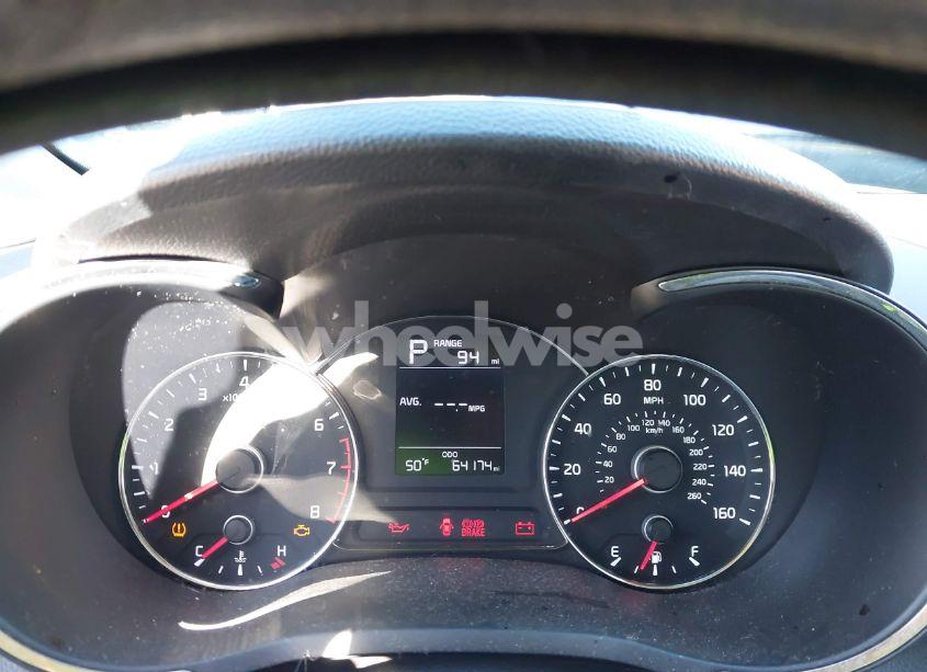 Photo 7 of 2017 Kia Forte LX (VIN 3KPFK4A72HE029834)