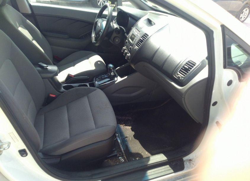 Photo 5 of 2017 Kia Forte LX (VIN 3KPFK4A72HE032118)