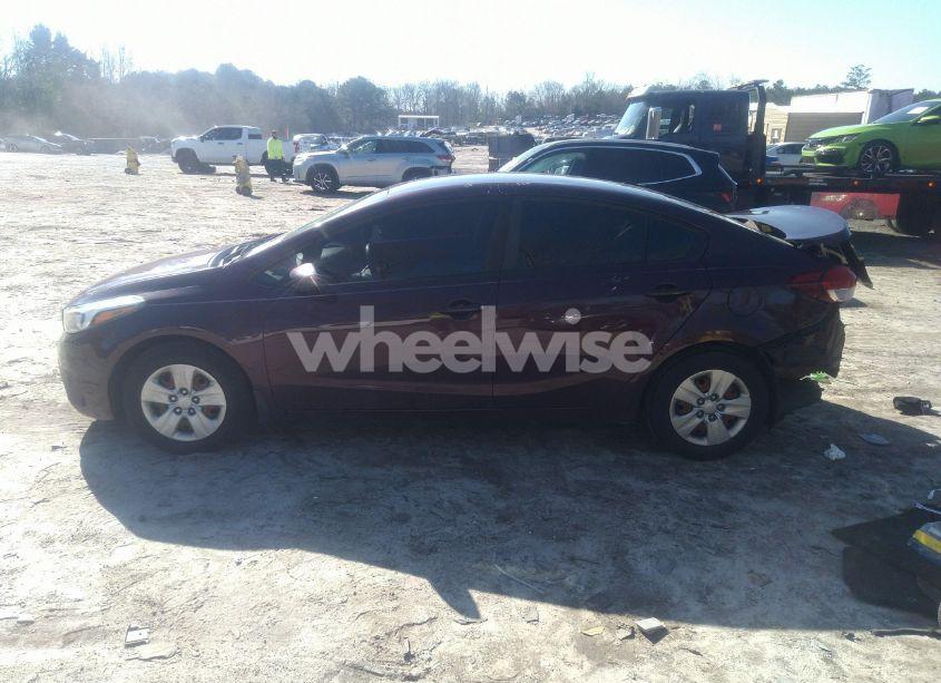 Photo 15 of 2017 Kia Forte LX (VIN 3KPFK4A72HE046438)