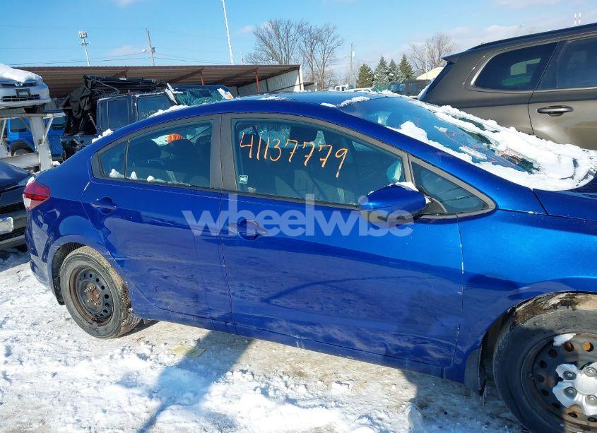 Photo 13 of 2017 Kia Forte LX (VIN 3KPFK4A72HE059965)