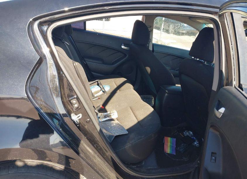 Photo 8 of 2017 Kia Forte LX (VIN 3KPFK4A72HE077804)