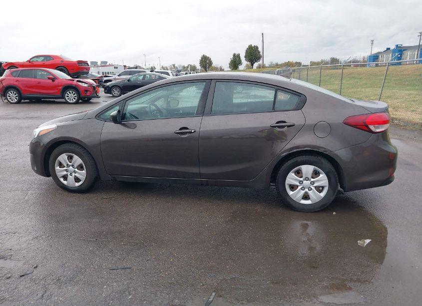 Photo 14 of 2017 Kia Forte LX (VIN 3KPFK4A72HE106024)