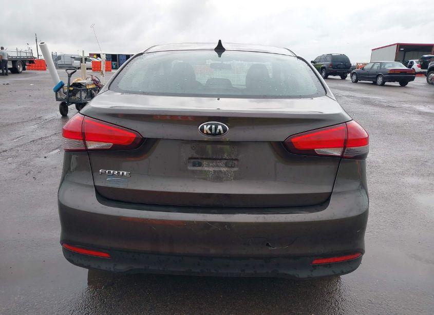 Photo 16 of 2017 Kia Forte LX (VIN 3KPFK4A72HE106024)