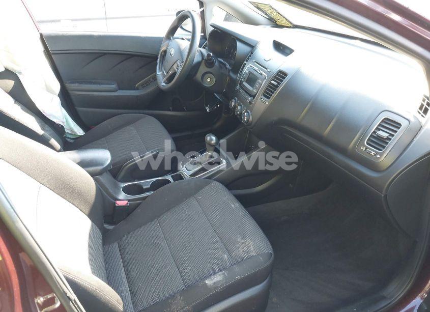 Photo 5 of 2017 Kia Forte LX (VIN 3KPFK4A72HE138424)