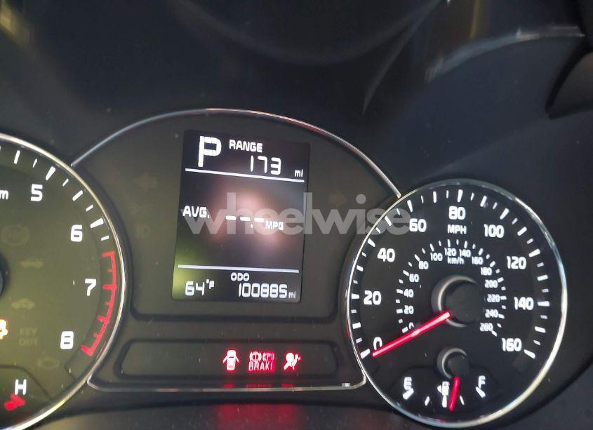 Photo 7 of 2017 Kia Forte LX (VIN 3KPFK4A72HE138424)