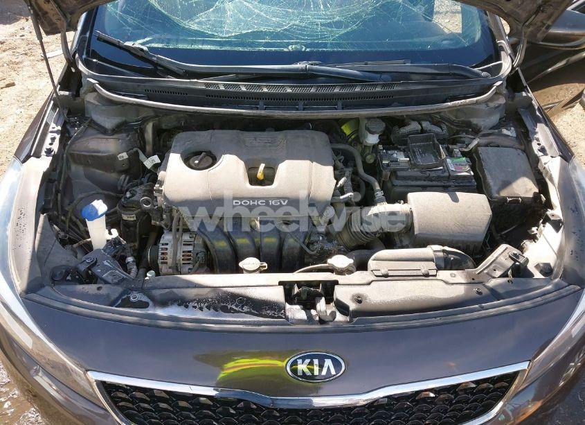 Photo 10 of 2017 Kia Forte LX (VIN 3KPFK4A72HE140870)