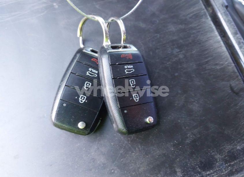 Photo 11 of 2017 Kia Forte LX (VIN 3KPFK4A72HE140870)