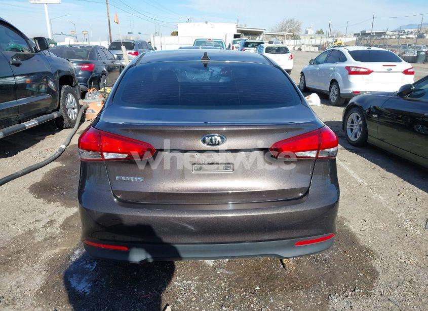 Photo 16 of 2017 Kia Forte LX (VIN 3KPFK4A72HE140870)