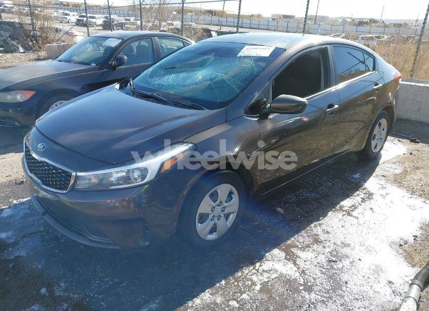 Photo 2 of 2017 Kia Forte LX (VIN 3KPFK4A72HE140870)