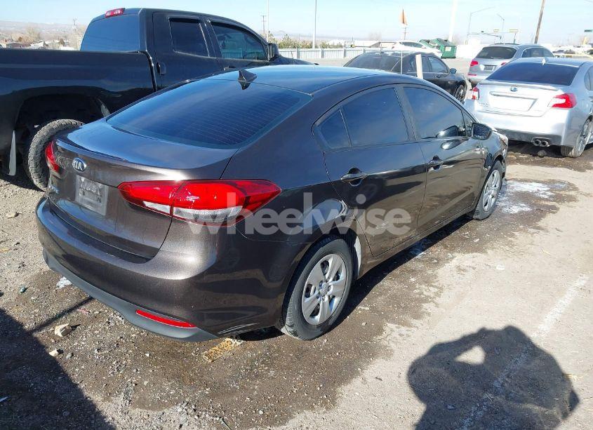 Photo 4 of 2017 Kia Forte LX (VIN 3KPFK4A72HE140870)