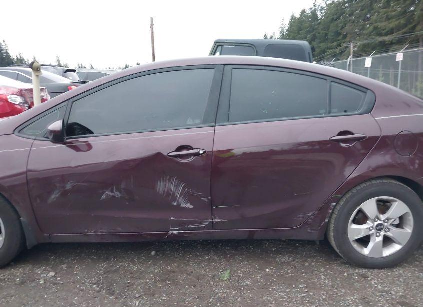 Photo 14 of 2017 Kia Forte LX (VIN 3KPFK4A72HE146328)