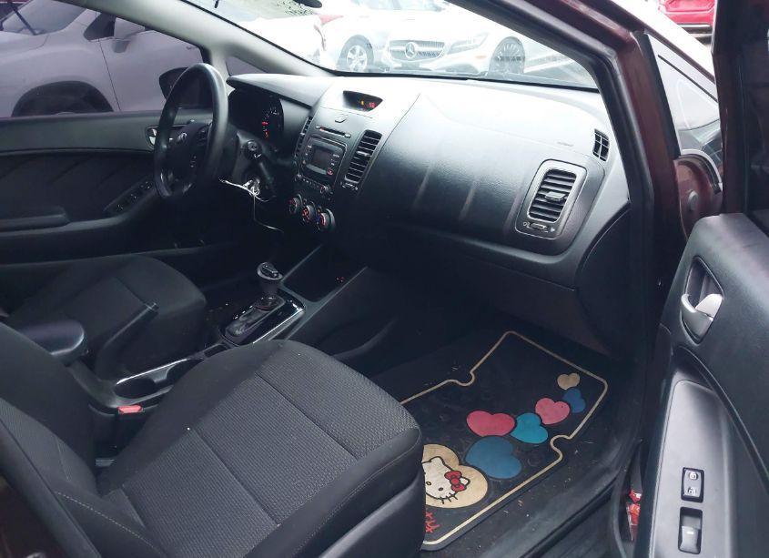 Photo 5 of 2017 Kia Forte LX (VIN 3KPFK4A72HE146328)