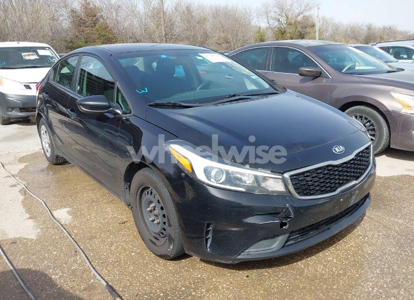2017 Kia Forte LX (VIN 3KPFK4A72HE157703) main photo