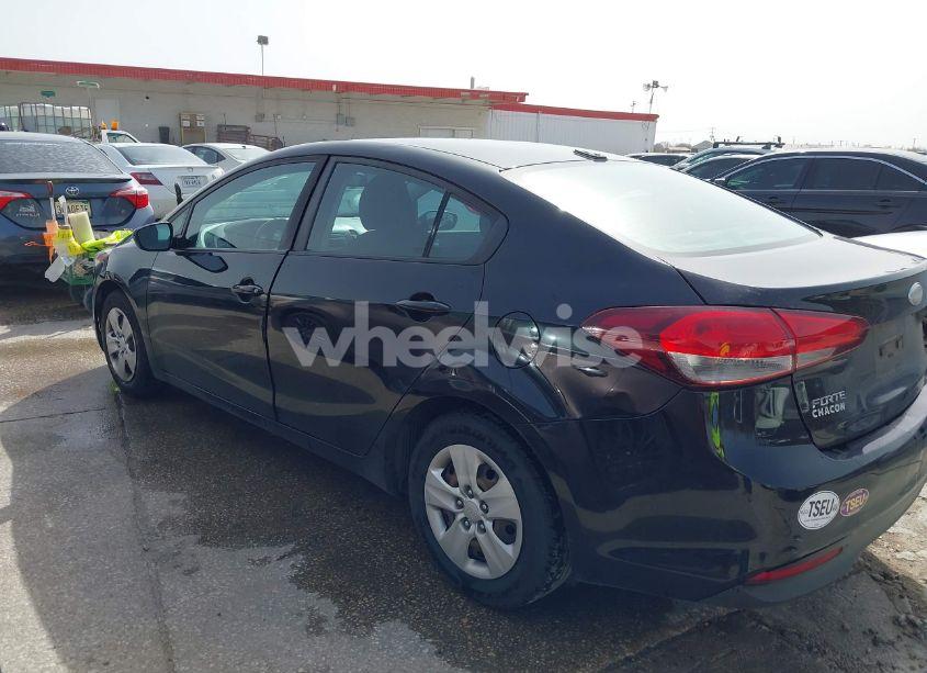 Photo 14 of 2017 Kia Forte LX (VIN 3KPFK4A72HE157703)