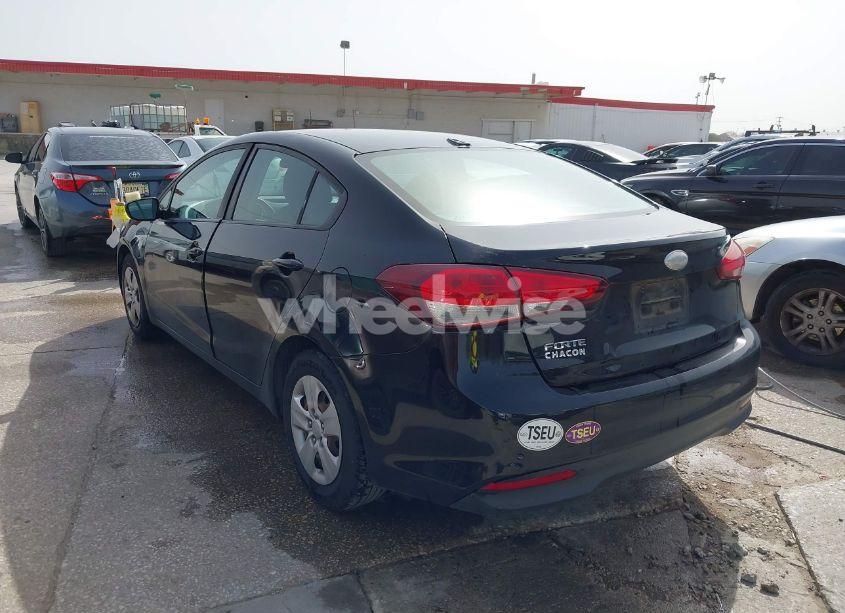 Photo 3 of 2017 Kia Forte LX (VIN 3KPFK4A72HE157703)