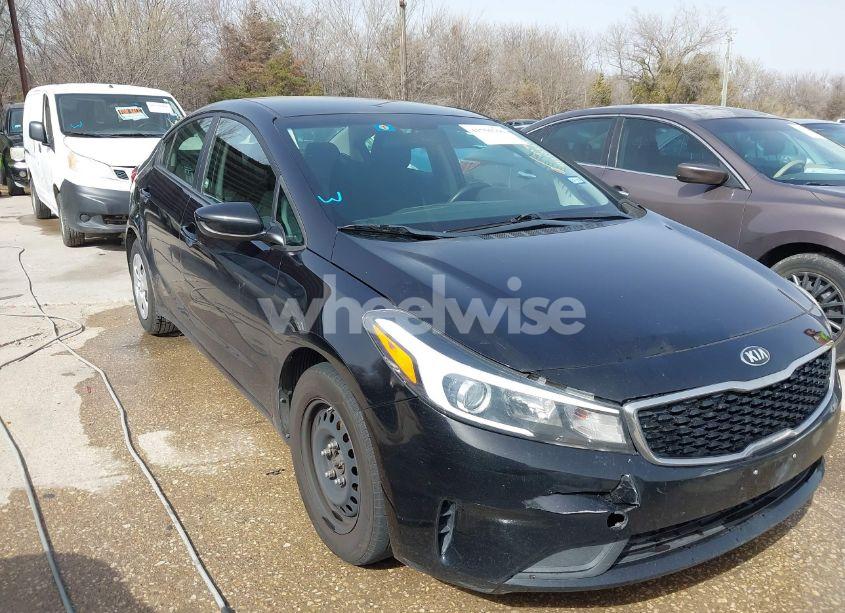 Photo 6 of 2017 Kia Forte LX (VIN 3KPFK4A72HE157703)